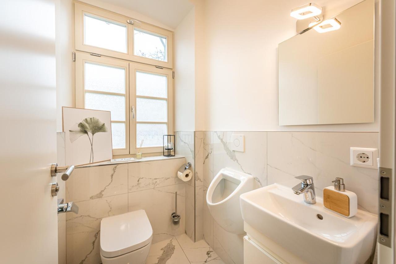Vivid Luxury Apartment Ludwigsburg - Bluehendes Barock-Forum-Schloss-Modern Buitenkant foto