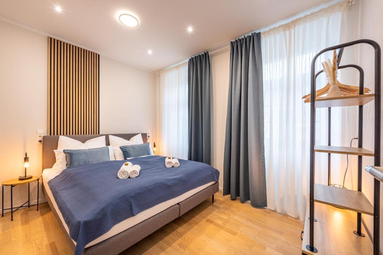 Vivid Luxury Apartment Ludwigsburg - Bluehendes Barock-Forum-Schloss-Modern Buitenkant foto