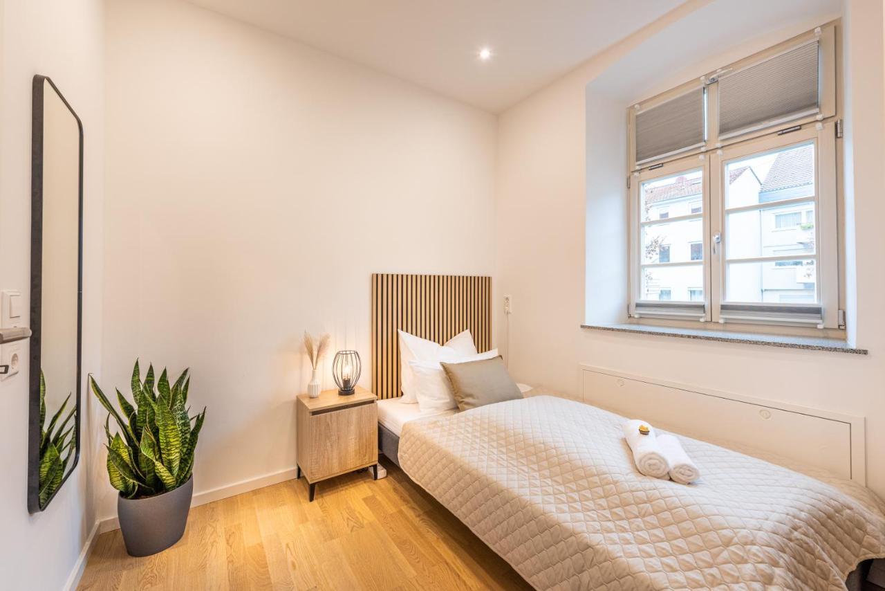 Vivid Luxury Apartment Ludwigsburg - Bluehendes Barock-Forum-Schloss-Modern Buitenkant foto